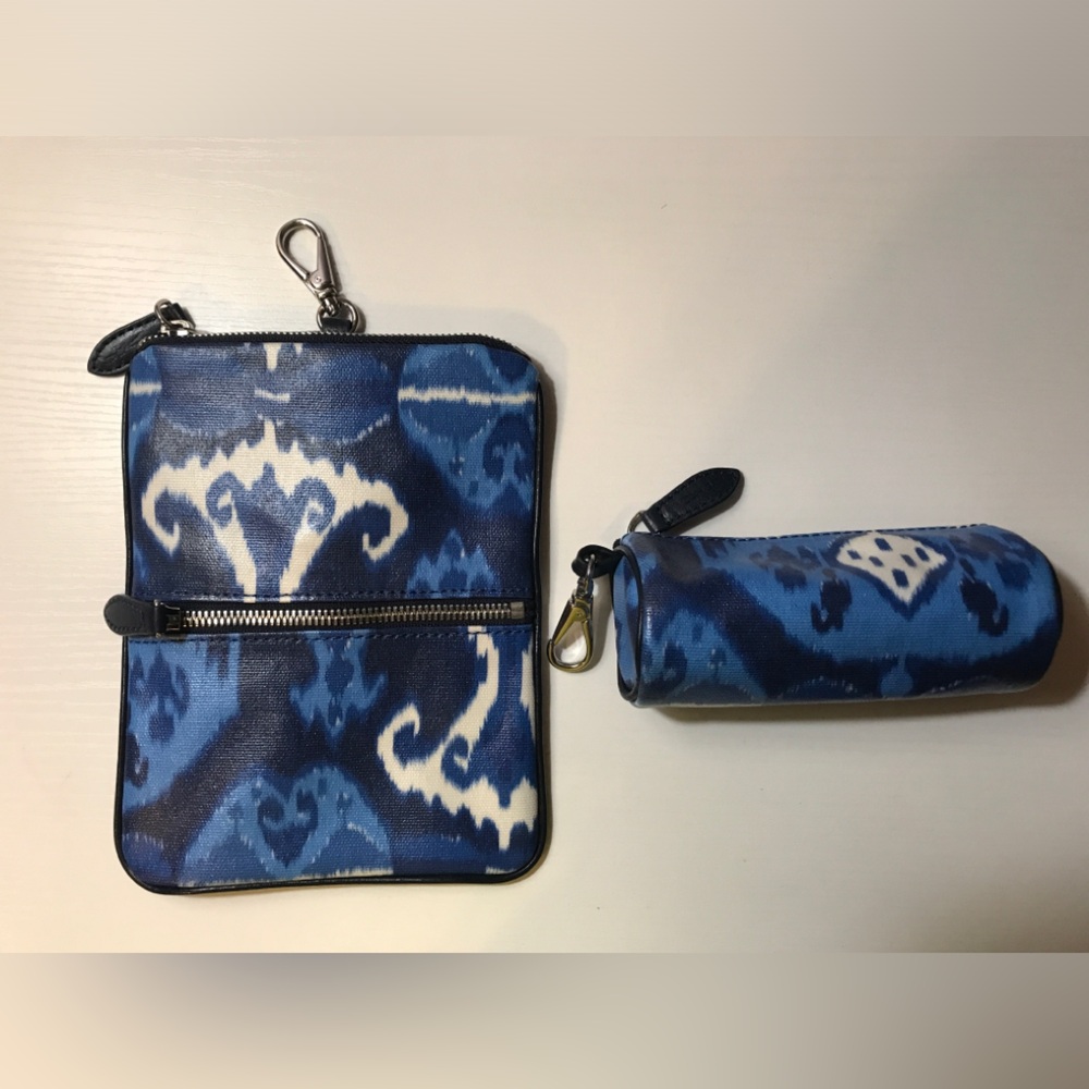 Ralph Lauren Blue and White Ikat Key & Card Holder Set